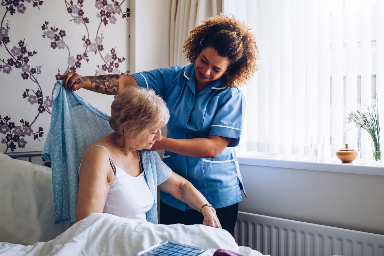 lady nurse with old lady